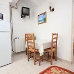 Family Friendly Apartments With A Swimming Pool Rovinj - 3394