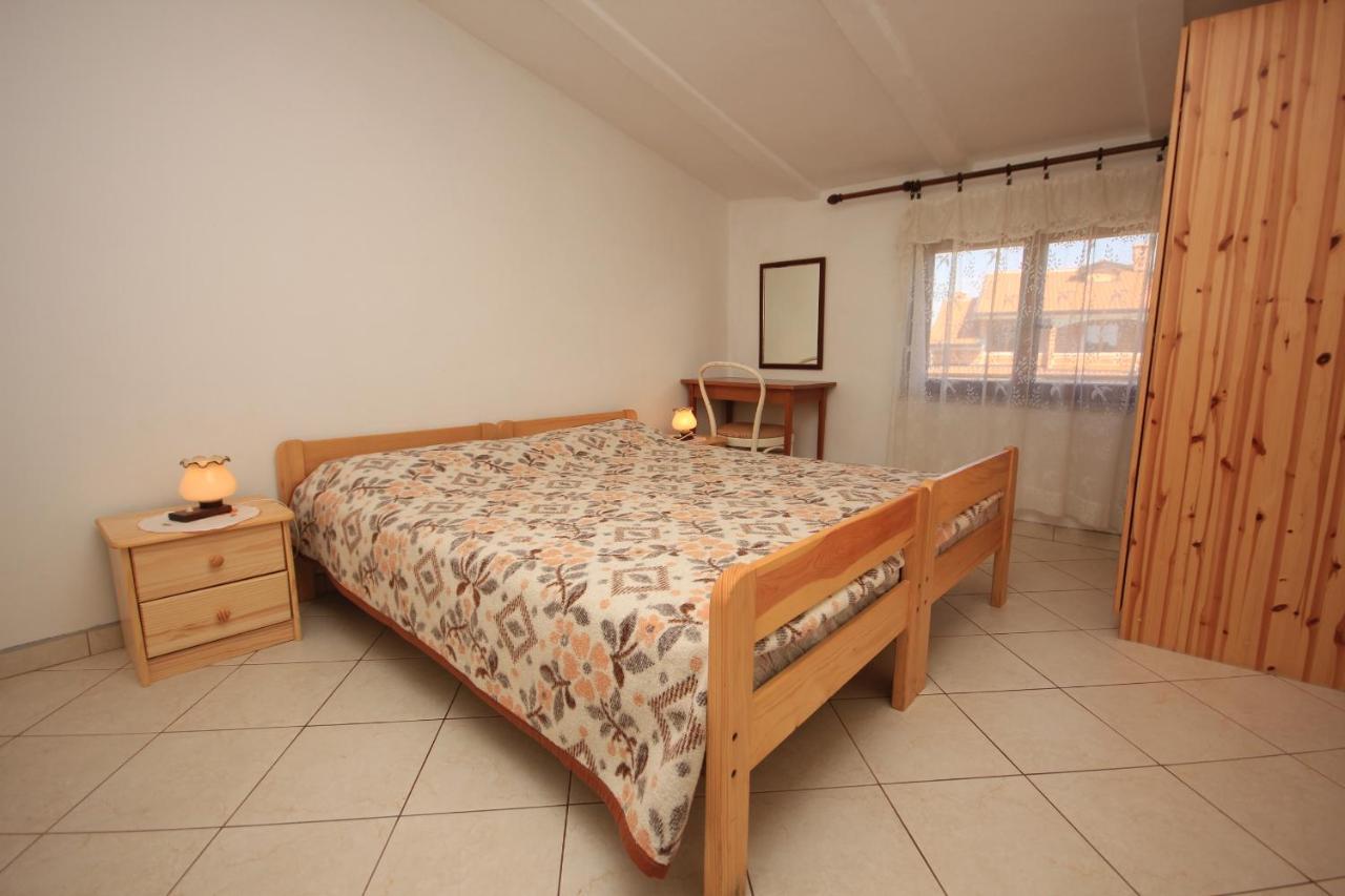 Family Friendly With A Swimming Pool - 3394 Rovinj
