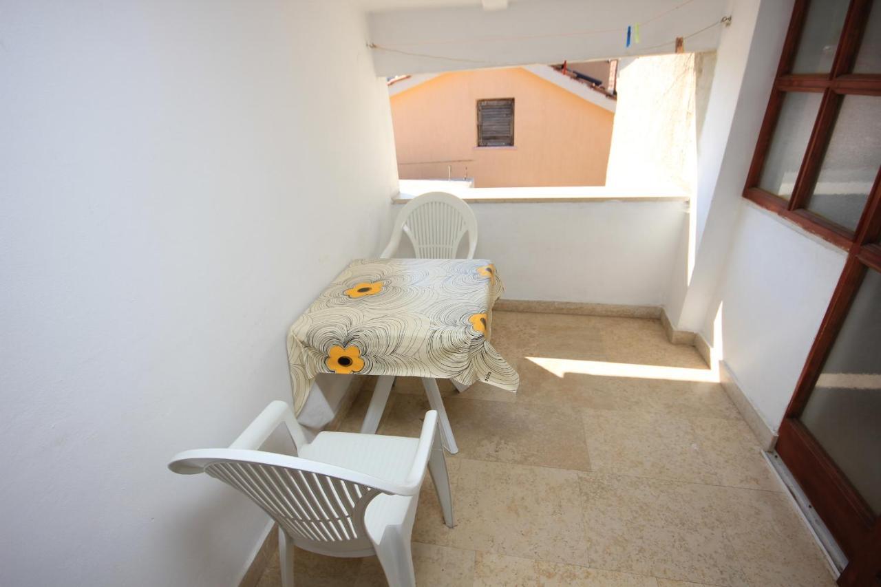 Family Friendly With A Swimming Pool - 3394 Rovinj