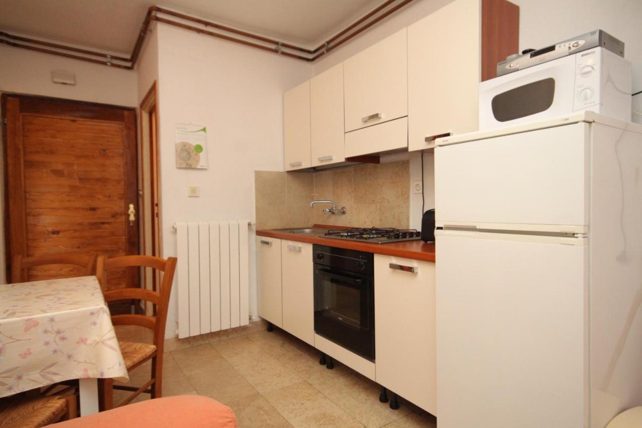Family Friendly With A Swimming Pool - 3394 Apartament *