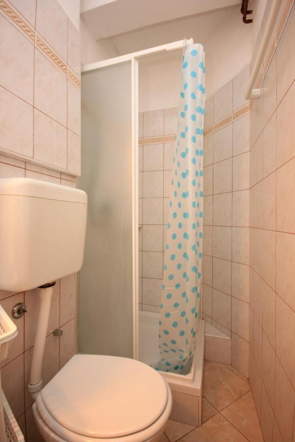 Family Friendly With A Swimming Pool - 3394 Apartament Rovinj